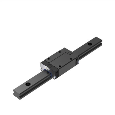 Qara xrom örtüklü xətti daşıyan bələdçi dəmir yolu